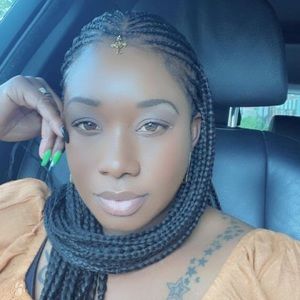 Meet your Posher, Amoya